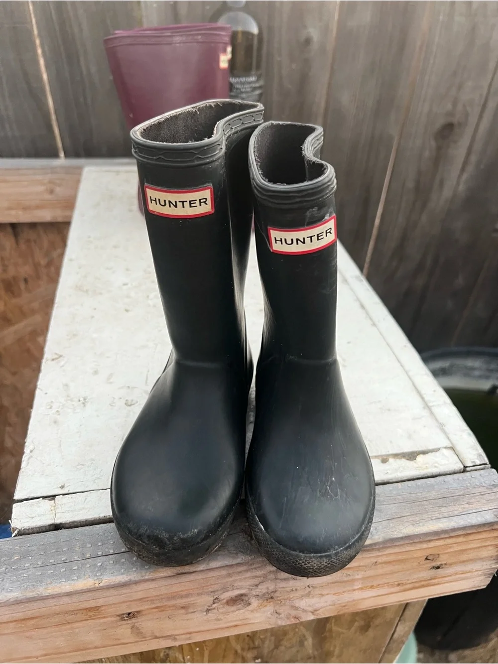 Hunter Black Mid-Calf Waterproof Rubber Boots Kids size 9/10